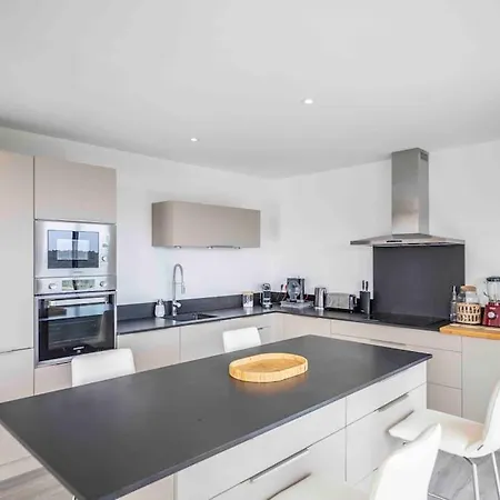 Ivona - De Luxe Avec Piscine Chauffee A Santa-giulia * 포르토베쉬오