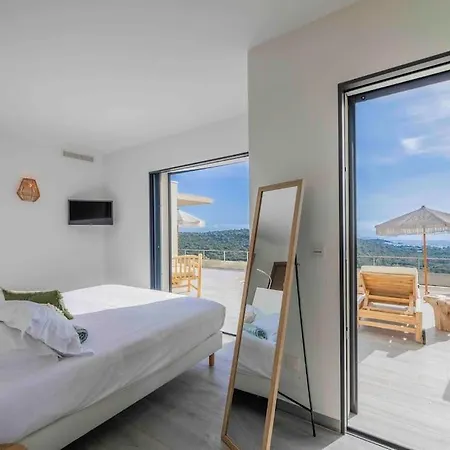 Ivona - De Luxe Avec Piscine Chauffee A Santa-giulia * 포르토베쉬오