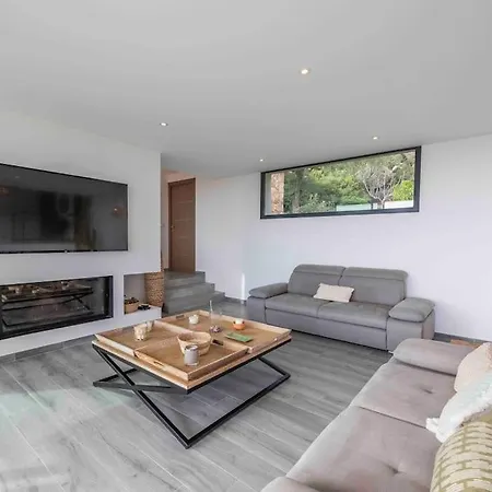 Ivona - De Luxe Avec Piscine Chauffee A Santa-giulia 빌라 *