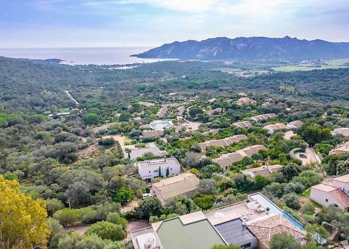 Ivona - De Luxe Avec Piscine Chauffée à Santa-giulia Villa *