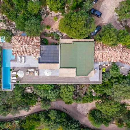 Вилла Ivona - De Luxe Avec Piscine Chauffee A Santa-giulia *