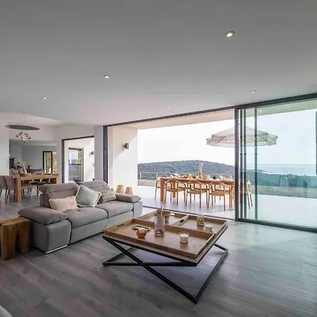 Ivona - De Luxe Avec Piscine Chauffee A Santa-giulia * Порто-Веккьо