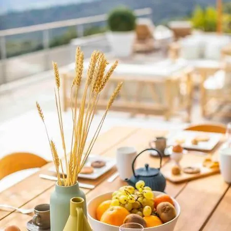 Вилла Ivona - De Luxe Avec Piscine Chauffee A Santa-giulia