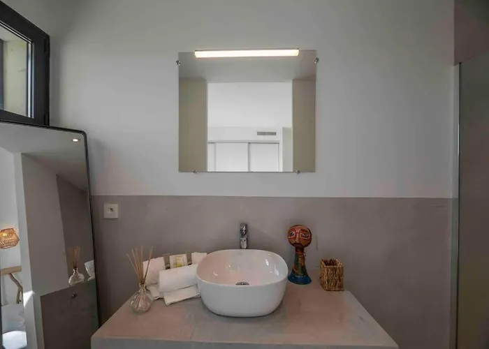 Ivona - De Luxe Avec Piscine Chauffee A Santa-giulia וילה פורטו-וישיו